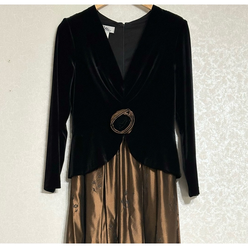 Patra Vintage Black Velvet & Taffeta Bronze Floral Long‎ Sleeve Evening Gown 10